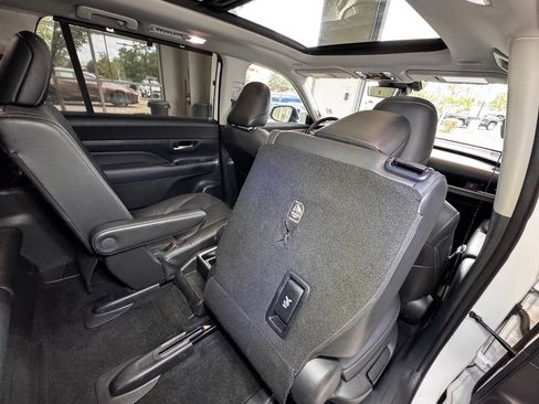 Used 2025 Toyota Grand Highlander AWD image 56