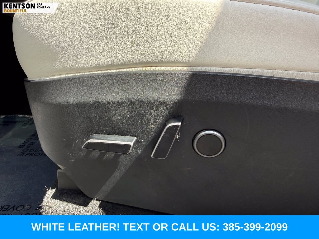 Used 2023 Tesla Model Y Performance AWD/4WD image 28