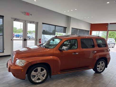 Used 2006 Chevrolet HHR LT w/ Preferred Equipment Group FWD image 9