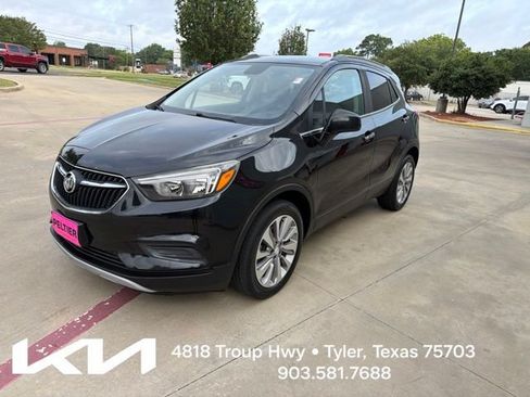 Used 2020 Buick Encore Preferred w/ Safety Package FWD image 3