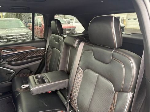 Used 2023 Jeep Grand Cherokee Summit w/ Adv Protech Group IV AWD/4WD image 47