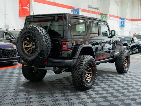 Used 2022 Jeep Wrangler Unlimited Rubicon w/ Trailer Tow Package AWD/4WD image 8