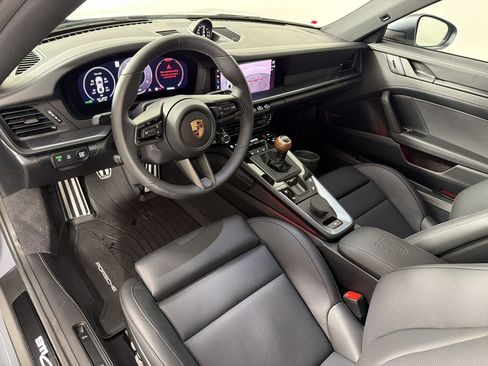 Certified 2025 Porsche 911 Carrera T RWD image 4
