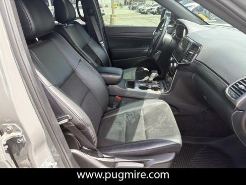 Used 2022 Jeep Grand Cherokee Laredo X RWD image 13