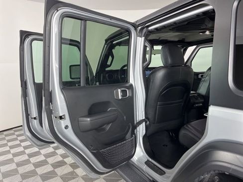 Used 2023 Jeep Wrangler Sport S image 37