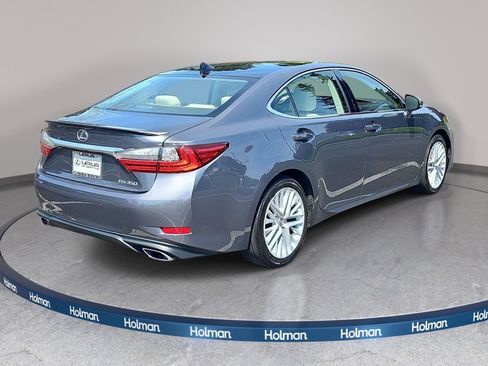 Used 2016 Lexus ES 350 w/ Luxury Package w/Wood Trim FWD image 9