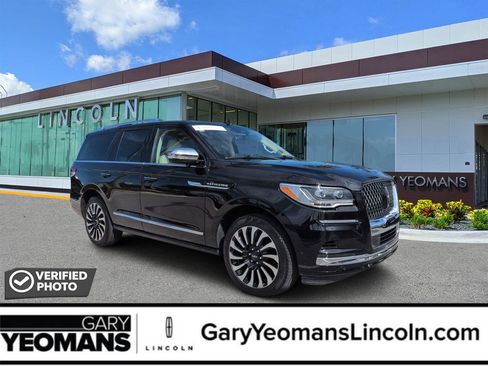 Certified 2024 Lincoln Navigator Black Label AWD/4WD image 1