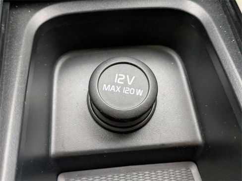 Used 2020 Volvo V60 T5 Momentum image 21