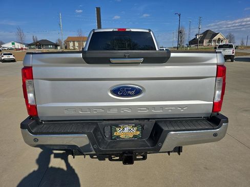Used 2017 Ford F350 XLT w/ XLT Premium Package image 4