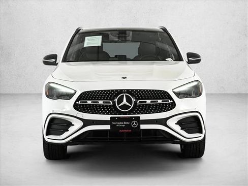 Used 2024 Mercedes-Benz GLA 250 4MATIC image 2