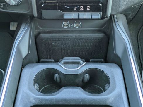 Used 2025 RAM 1500 Laramie AWD/4WD image 17