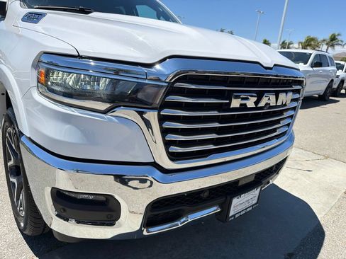 Used 2025 RAM 1500 Laramie AWD/4WD image 9