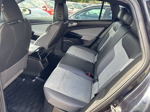 Used 2023 Volkswagen ID.4 Pro AWD/4WD image 9