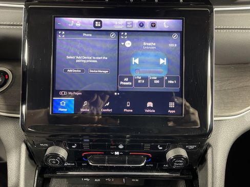 Used 2022 Jeep Grand Cherokee L Limited image 23