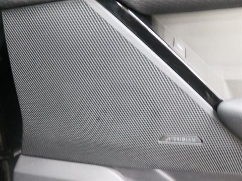 Used 2020 Land Rover Range Rover Velar S AWD/4WD image 32