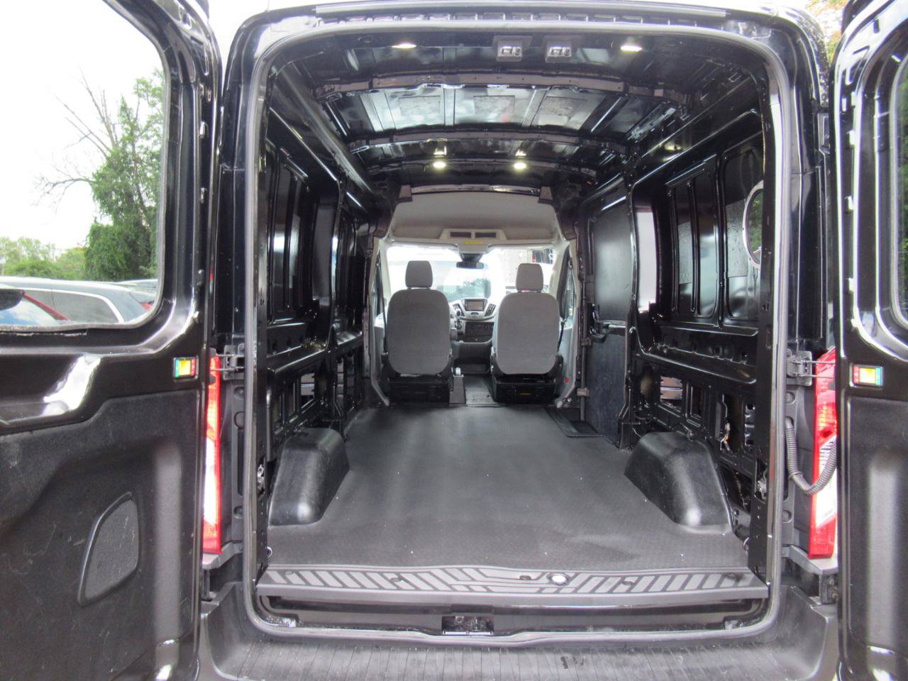Used 2017 Ford Transit 250 148 Medium Roof RWD image 19