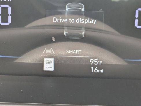 New 2026 Hyundai Elantra SEL Sport Premium FWD image 31
