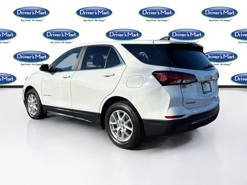 Used 2022 Chevrolet Equinox LT w/ Driver Convenience Package image 5