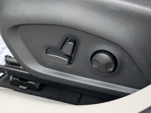 Used 2022 Jeep Compass Limited image 32