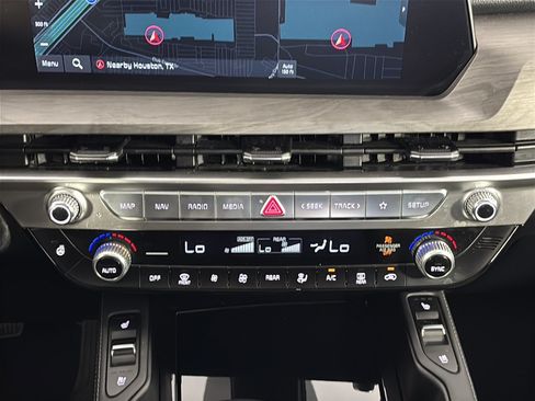 Used 2024 Kia Telluride EX X-Line AWD/4WD image 22