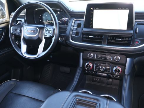 Used 2022 GMC Yukon SLT AWD/4WD image 11