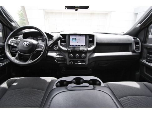Used 2024 RAM 2500 Tradesman w/ Chrome Appearance Group AWD/4WD image 9