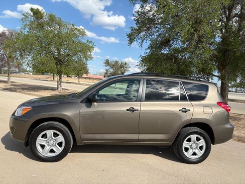 Used 2010 Toyota RAV4 2WD image 3