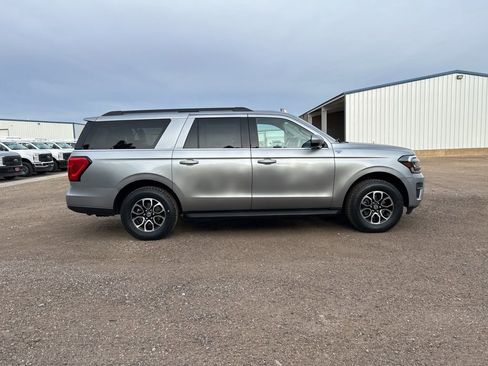 Used 2024 Ford Expedition Max XLT AWD/4WD image 7