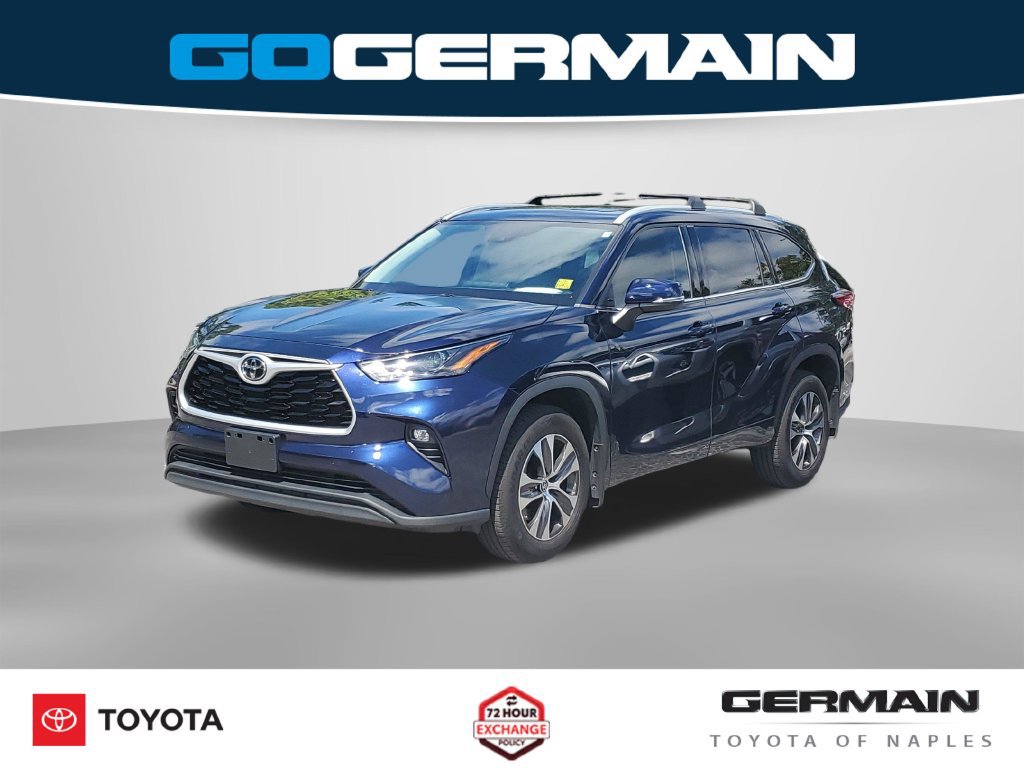 Used 2022 Toyota Highlander XLE AWD/4WD image 1