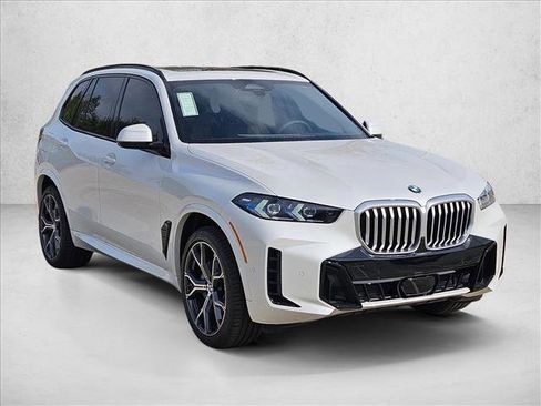 New 2026 BMW X5 xDrive40i w/ M Sport Package image 3