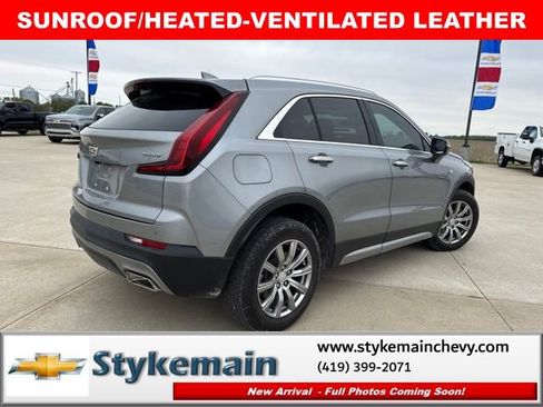Used 2023 Cadillac XT4 Premium Luxury w/ Enhanced Visibility Package FWD image 8