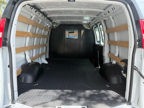 Used 2025 Chevrolet Express 2500 w/ Driver Convenience Package RWD image 15