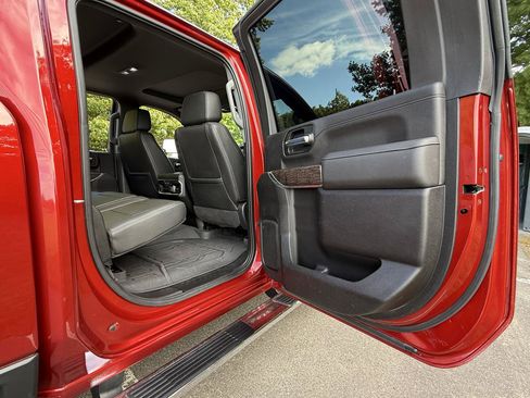 Used 2023 GMC Sierra 2500 Denali w/ Denali Ultimate Package AWD/4WD image 30