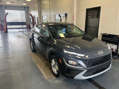 Used 2023 Hyundai Kona SE AWD/4WD image 10