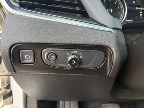 Used 2021 Buick Enclave Essence w/ Sport Touring Edition image 22