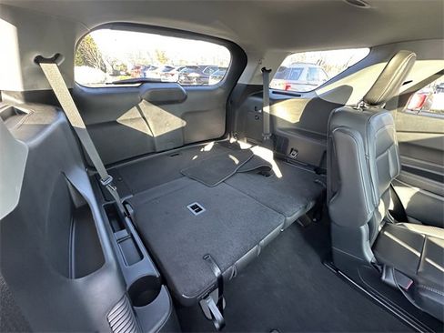 Certified 2022 Ford Explorer XLT w/ Equipment Group 202A image 38