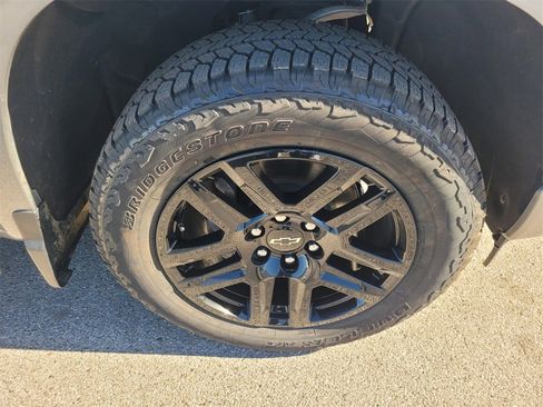 Used 2024 Chevrolet Silverado 1500 Custom w/ Turbomax Blackout Package image 19