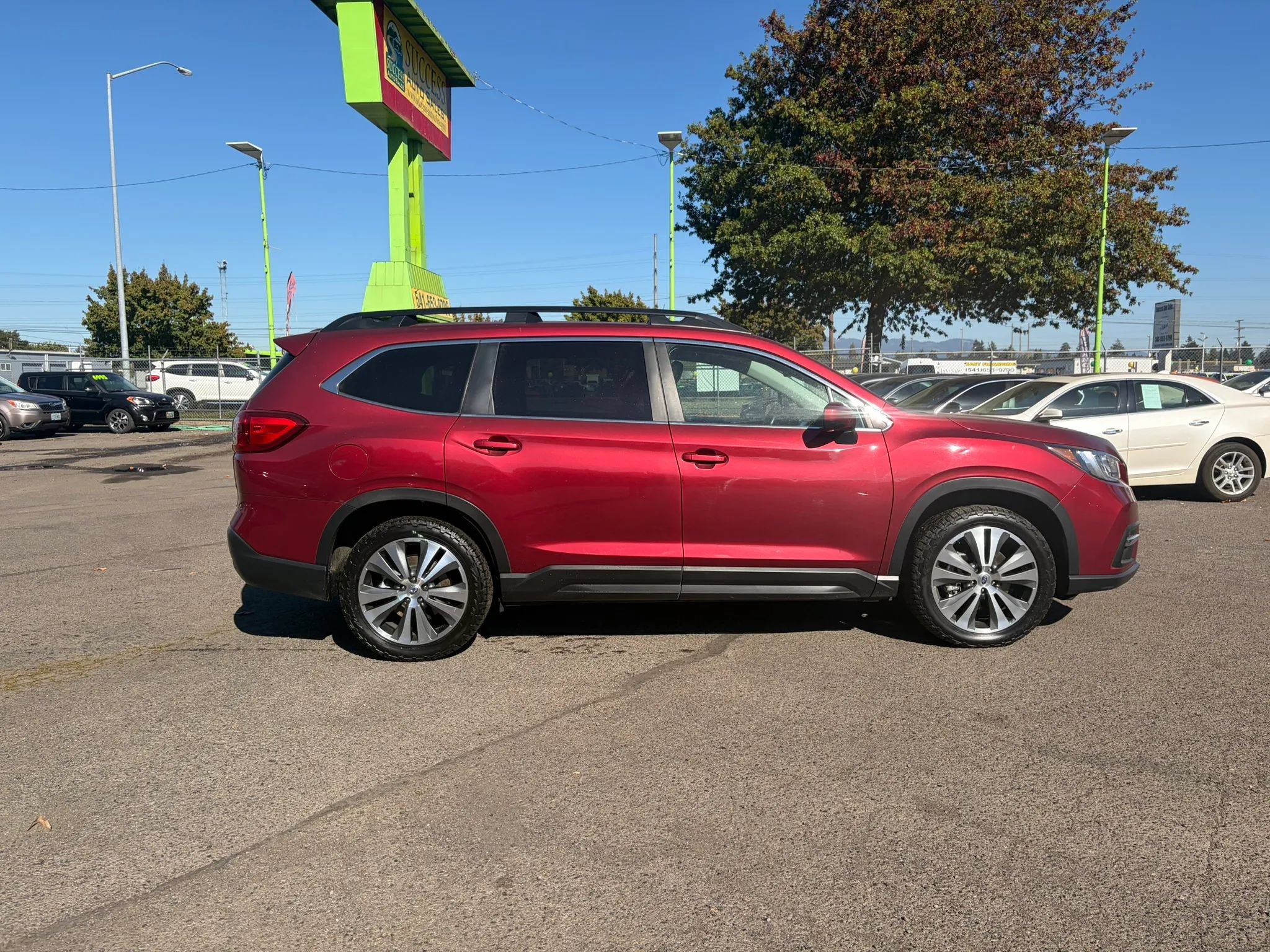 Used 2019 Subaru Ascent Premium AWD/4WD image 2