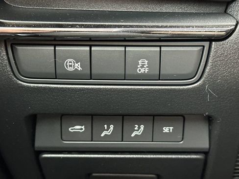 Certified 2025 MAZDA MAZDA3 s FWD image 28