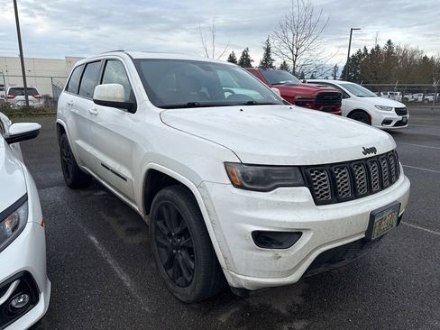 Certified 2021 Jeep Grand Cherokee Laredo X image 6