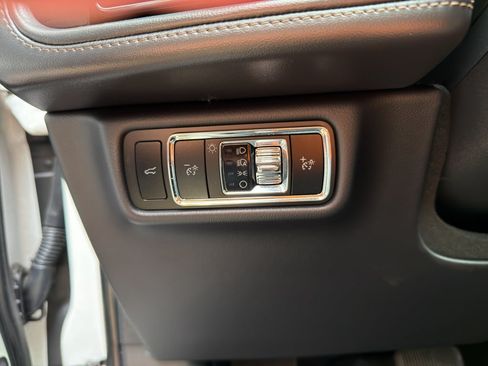 Used 2025 Lincoln Aviator Reserve w/ Equipment Group 201A AWD/4WD image 20