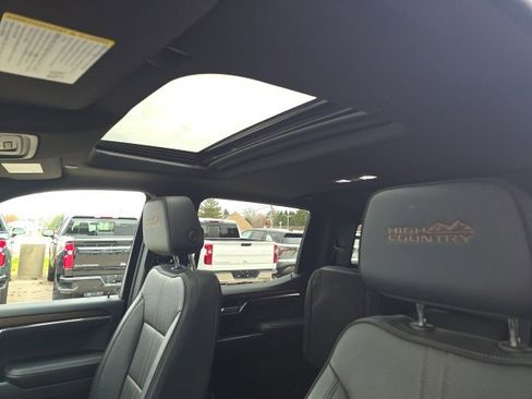 Used 2024 Chevrolet Silverado 1500 High Country image 18