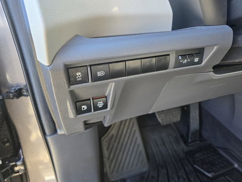 Used 2024 Toyota Sienna LE image 18