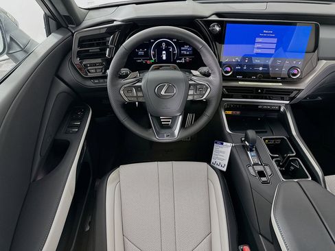 New 2026 Lexus TX 500h AWD image 24