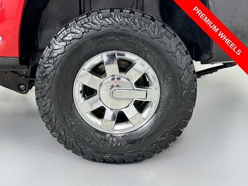 Used 2009 HUMMER H3T Alpha image 31