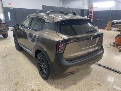 New 2026 Nissan Kicks SR w/ Cold Weather Package