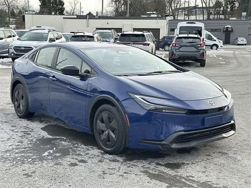 Used 2024 Toyota Prius LE image 26