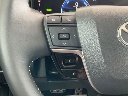 Used 2025 Toyota Camry SE w/ Multimedia Upgrade Package FWD image 12
