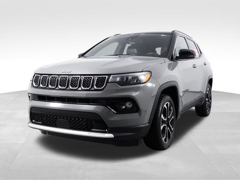 Used 2023 Jeep Compass Limited AWD/4WD image 4