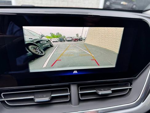 New 2026 Chevrolet Trax LT w/ LT Convenience Package FWD image 15
